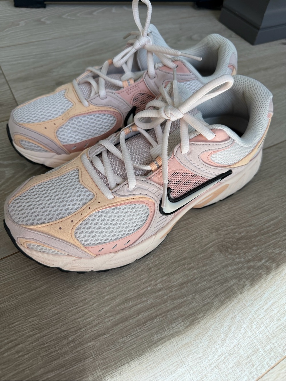Nike Women’s White & Light Pink Mesh Sneakers